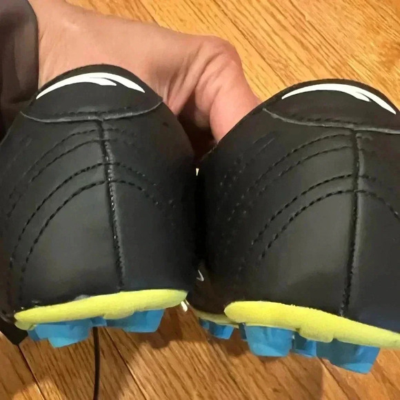 Puma pro cat speed force cleat big kid 4 black white blue soccer shoes cleats - Picture 13 of 17